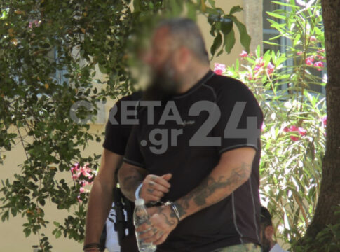 Στη φυλακή ο 42χρονος με το σπίτι – οπλοστάσιο στην Κρήτη που καλούσε σε επιθέσεις σε βάρος αστυνομικών