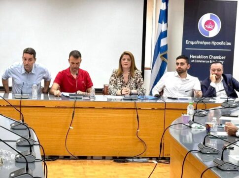 Στο πλευρό των Εργαζομένων στις ΔΟΥ Ανατολικής Κρήτης ο Φραγκίσκος Παρασύρης
