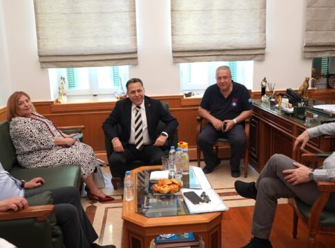 Στον Περιφερειάρχη Κρήτης ο Πρόεδρος του ΕΚΑΒ