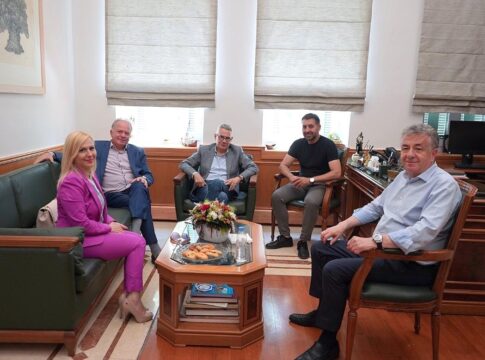 Συνάντηση Αρναουτάκη για τη στήριξη του Βενιζελείου Νοσοκομείου Ηρακλείου