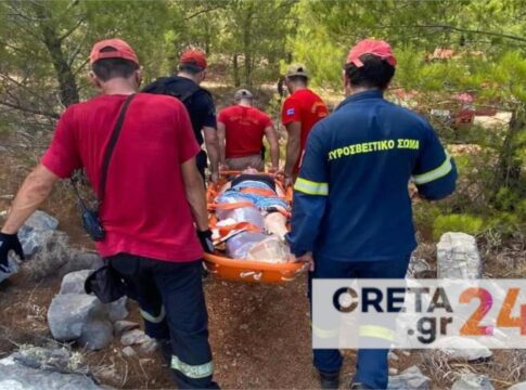 «Τρέχει και δε φτάνει» η Πυροσβεστική στην Κρήτη για τους τουρίστες που παίρνουν τα βουνά και τα φαράγγια – Πάνω από 100 διασώσεις το χρόνο