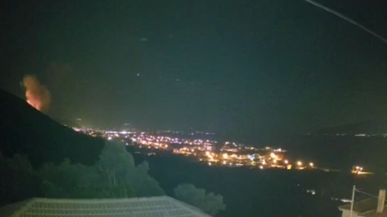 Βίντεο από τη στιγμή που ξέσπασε η πυρκαγιά στη Ναύπακτο