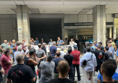 Συγκέντρωση ιδιοκτητών συνεργείων