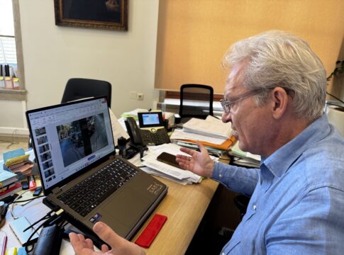 Αλέξης Καλοκαιρινός σε εταιρείες κινητής τηλεφωνίας: «Η κατάσταση στην οποία αφήνονται οι δρόμοι μετά τα έργα δεν μπορεί να γίνει αποδεκτή»