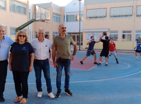 Ανοιχτές Αυλές – Ανοιχτά Σχολεία: Στο 3ο και 8ο ΓΕΛ Ηρακλείου ο Αλέξης Καλοκαιρινός