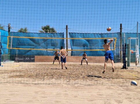 Beach Volley με ενέργεια, συνεργασία και αθλητικό πνεύμα!