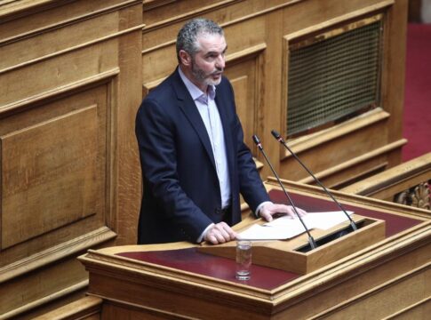 Χνάρης: «Η δημιουργία κλειστής δομής μεταναστών, ομολογία διπλωματικής και επιχειρησιακής αποτυχίας της Κυβέρνησης»