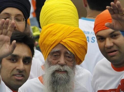 Φάουτζα Σινγκ: Σκοτώθηκε από αυτοκίνητο σε ηλικία 114 ετών ο γηραιότερος μαραθωνοδρόμος του κόσμου