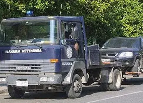 Ηράκλειο: 14 οχήματα σήκωσε ο γερανός της τροχαίας σε μία ημέρα
