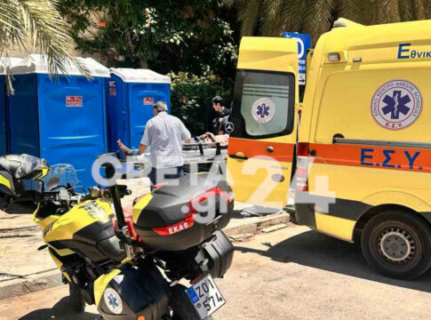 Ηράκλειο: Ασφυκτικές συνθήκες και λιποθυμίες στο «παλιό ψυγείο» – Στο λιμάνι για άλλες 7 μέρες οι 250 μετανάστες