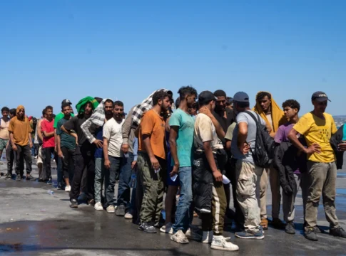Κατά της τροπολογίας για το μεταναστευτικό ΣΥΡΙΖΑ, ΚΚΕ, Νέα Αριστερά και Πλεύση – «Παραβιάζει τους κανόνες του Διεθνούς Δικαίου»