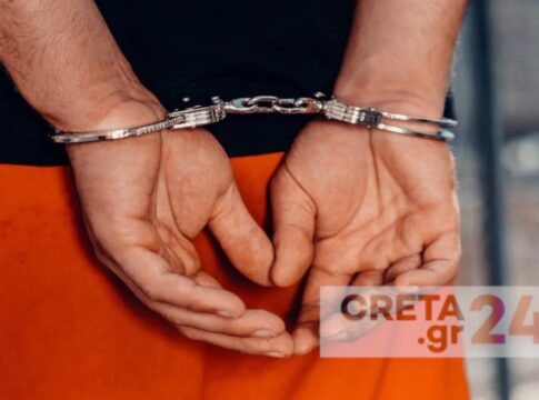 Κρήτη: Χειροπέδες σε 25χρονο που είχε «ρημάξει» ταμειακές μηχανές