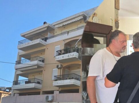 Κρήτη: Έξωση σε πατέρα με δύο παιδιά – «Περιμένετε, είμαι με τα εσώρουχα»