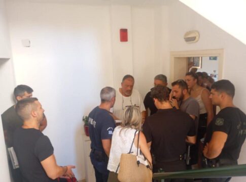 Κρήτη: Πολίτες εναντίον πλειστηριασμού κατοικίας πολύτεκνης οικογένεια