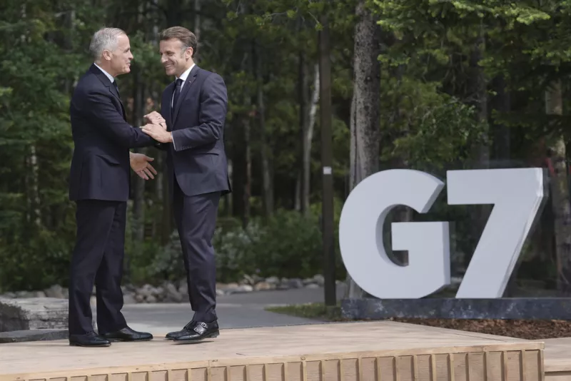 Κάρνεϊ και Μακρόν