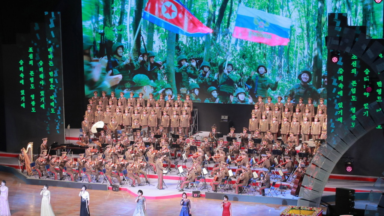 Ο Κιμ Γιονγκ Ουν απέτισε φόρο τιμής σε Βορειοκορεάτες που σκοτώθηκαν στον πόλεμο Ρωσία - Ουκρανίας