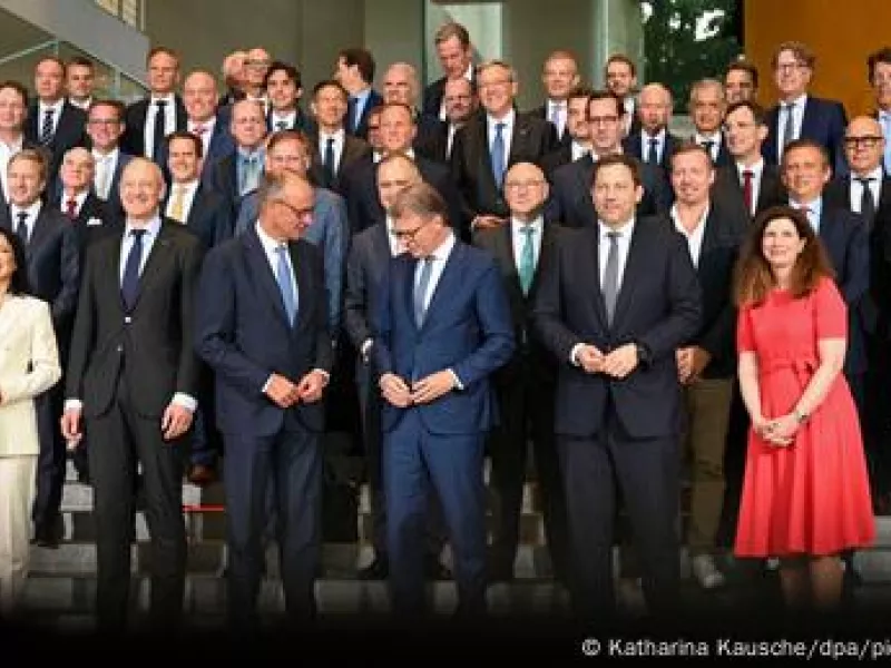 Γερμανοί αξιωματούχοι σε συνάντηση