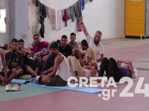 «Όχι» από Αρναουτάκη και Μαρινάκη στον Πλεύρη για κλειστή και μόνιμη δομή μεταναστών στην Κρήτη – Τι συζητήθηκε στη σύσκεψη