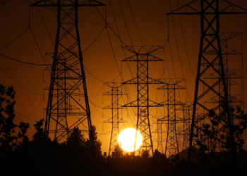 ΠΟΜ: Ο κόσμος πρέπει να μάθει να ζει με τους καύσωνες