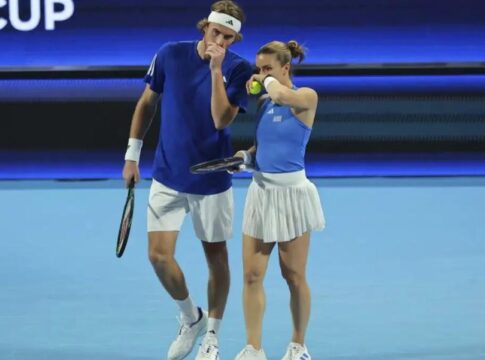 Στέφανος Τσιτσιπάς και Μαρία Σάκκαρη έχασαν από δύο θέσεις στην παγκόσμια κατάταξη