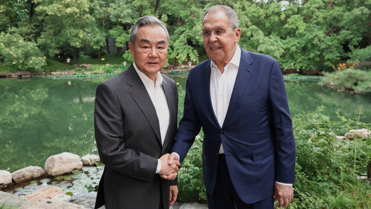 Στο Πεκίνο ο Λαβρόφ - Στο επίκεντρο ο πόλεμος στην Ουκρανία