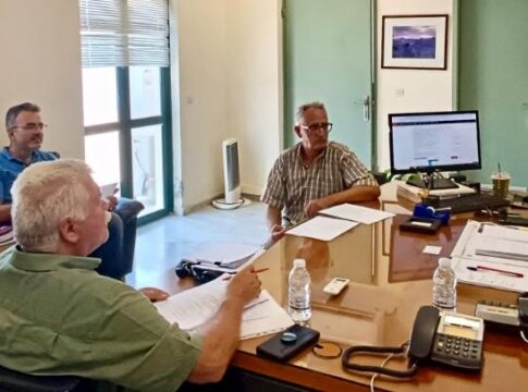 Συνάντηση εργασίας της ΔΕΥΑ Χερσονήσου για τη λειψυδρία Ξεκάθαρο μήνυμα συνεργασίας και ευθύνης προς την Πολιτεία