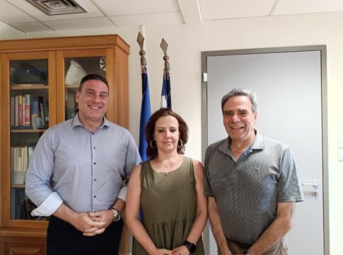 Συνάντηση εργασίας του Αντιπεριφερειάρχη Διασύνδεσης με Ερευνητικά και Ακαδημαϊκά Ιδρύματα με τον Πρύτανη του Πολυτεχνείου Κρήτης