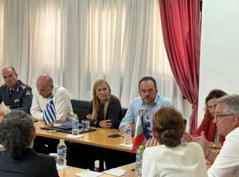 Συνάντηση της Υφυπουργού Μετανάστευσης και Ασύλου με τον Υπουργό Εσωτερικών της Βουλγαρίας και τον Επίτροπο Μετανάστευσης της Ε.Ε