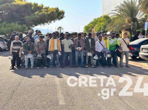 Συνεχίζεται η αποσυμφόρηση της Κρήτης – Φεύγουν άλλοι 120 μετανάστες από το Ηράκλειο (εικόνες)