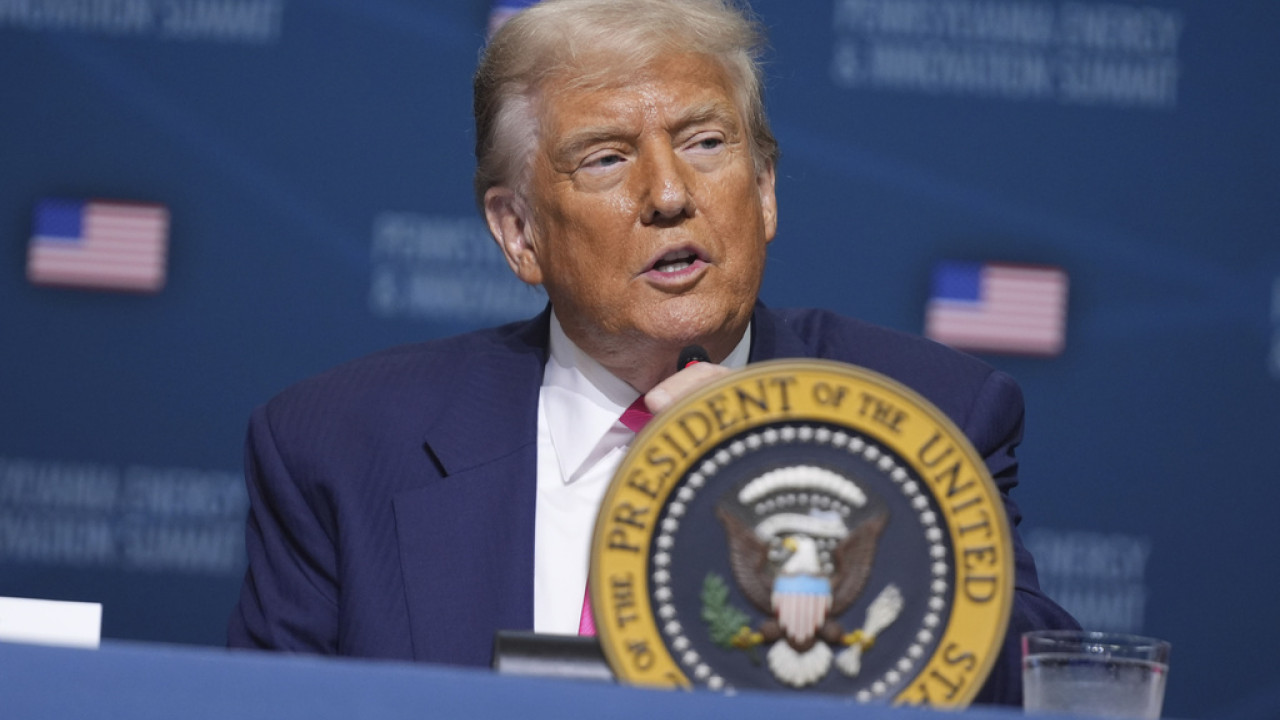 Τραμπ: Ήδη αποστέλλονται όπλα στην Ουκρανία