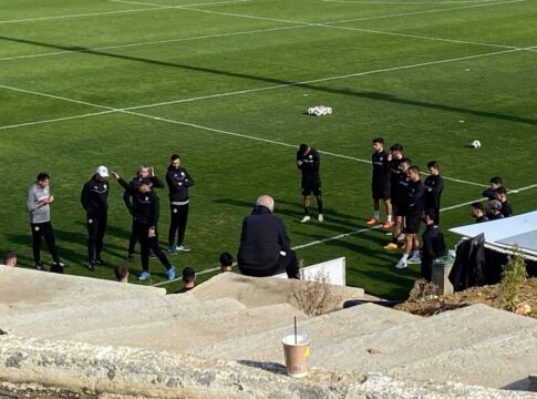 Ξηλώνεται ο αγωνιστικός χώρος του δεύτερου γηπέδου του ΒΑΚ και μπαίνει φυσικός χλοοτάπητας