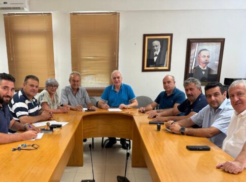 Υπογραφή σύμβασης για την αξιοποίηση αρδευτικής γεώτρησης στη θέση “Στεροβύζι” της Τ.Κ. Εμπάρου με στόχο την κάλυψη των αναγκών άρδευσης