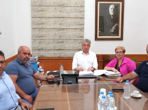 Υπογραφή σύμβασης για το κοινοτικό κατάστημα Ελιάς