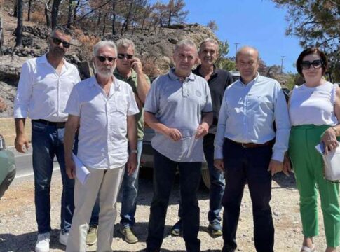 Αυτοψία Γκουντούφα στις καμένες δασικές εκτάσεις της Ιεράπετρας – Μέτρα για την αποκατάσταση των ζημιών