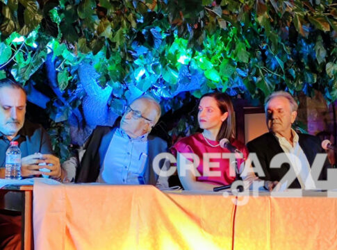 Ανώγεια: Πλήθος κόσμου στην παρουσίαση του βιβλίου του Μανόλη Φασουλά «Η στράτα να ’ναι καθαρή»