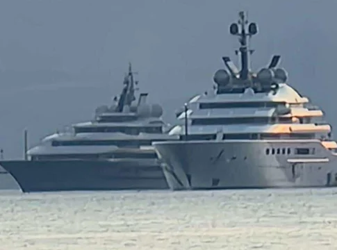 Ανοιχτά της Καλαμάτας το υπερπολυτελές γιοτ του ιδιοκτήτη της Μάντσεστερ Σίτι