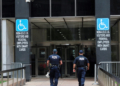 Άθλιες συνθήκες κράτησης σε κέντρο μεταναστών στη Νέα Υόρκη