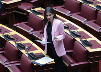 Ελένη Βατσινά: Χωρίς πόρους η ΥΠΑ, στην τύχη του το αεροδρόμιο Ηρακλείου – Νέο “χαράτσι” από τον Νοέμβριο;