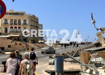 Ένταση και χημικά για το ισραηλινό κρουαζιερόπλοιο που «έδεσε» στο λιμάνι του Ηρακλείου – Εικόνες & βίντεο
