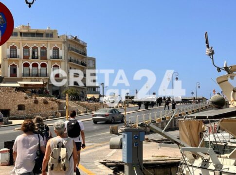 Ένταση και χημικά για το ισραηλινό κρουαζιερόπλοιο που «έδεσε» στο λιμάνι του Ηρακλείου – Εικόνες & βίντεο