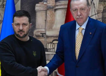 Επικοινωνία Ερντογάν - Ζελένσκι: Η Τουρκία είναι έτοιμη να βοηθήσει στη διεξαγωγή συνομιλιών μεταξύ Ρωσίας - Ουκρανίας