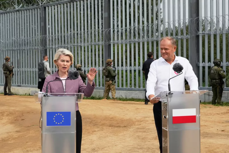 Φον ντερ Λάιεν: Η Πολωνία αντιμετωπίζει υβριδικές επιθέσεις - Δείτε βίντεο