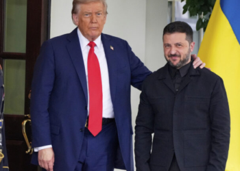 FT: Το Κιεβο θα αγοράσει από τις ΗΠΑ όπλα αξίας $100 δισ. με αντάλλαγμα τις εγγυήσεις ασφαλείας