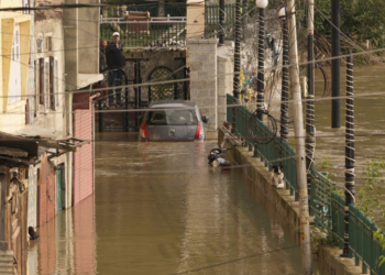 Ινδία: Τουλάχιστον 33 νεκροί από κατολισθήσεις και πλημμύρες