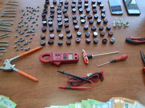 Ηράκλειο: Εξαρθρώθηκε συμμορία ρευματοκλοπών – Τρεις συλλήψεις και δικογραφία για 29 ακόμη άτομα