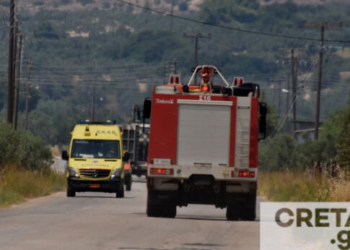 Ηράκλειο: «Λαμπάδιασε» μηχανάκι μετά από σύγκρουση με αυτοκίνητο – Τραυματίστηκε ο μοτοσικλετιστής