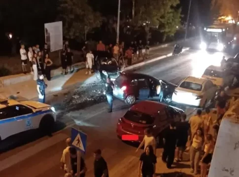Ηράκλειο: Μία τραυματίας μετά από σφοδρή σύγκρουση αυτοκινήτων στο κέντρο