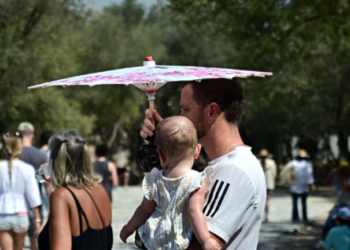 Καύσωνας: Ποιοι κινδυνεύουν περισσότερο - Τα συμπτώματα της θερμοπληξίας