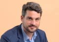 «Κατανοώ την αγανάκτηση του Βλαδίμηρου Κυριακίδη» – Η απάντηση του δημάρχου Χανίων για το επεισόδιο στην παράσταση στην Αν. Τάφρο