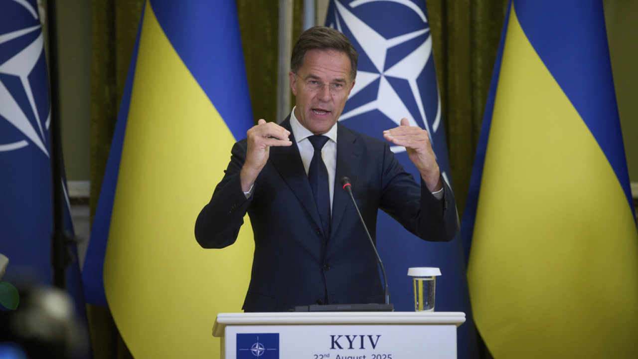 Κίεβο: Σειρήνες για επίθεση κατά την επίσκεψη του γ.γ. του ΝΑΤΟ